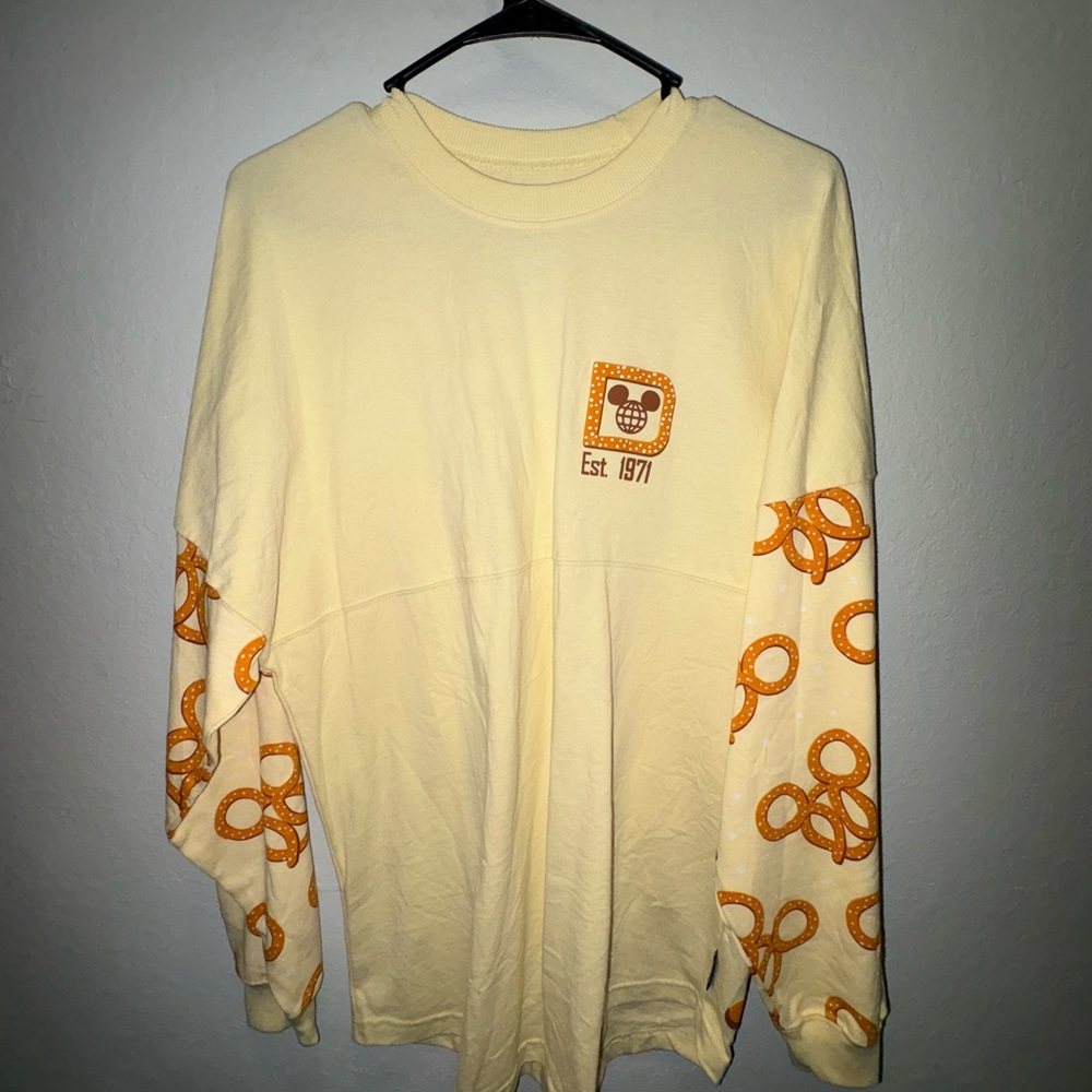 Walt Disney World Mickey Pretzel Spirit Jersey